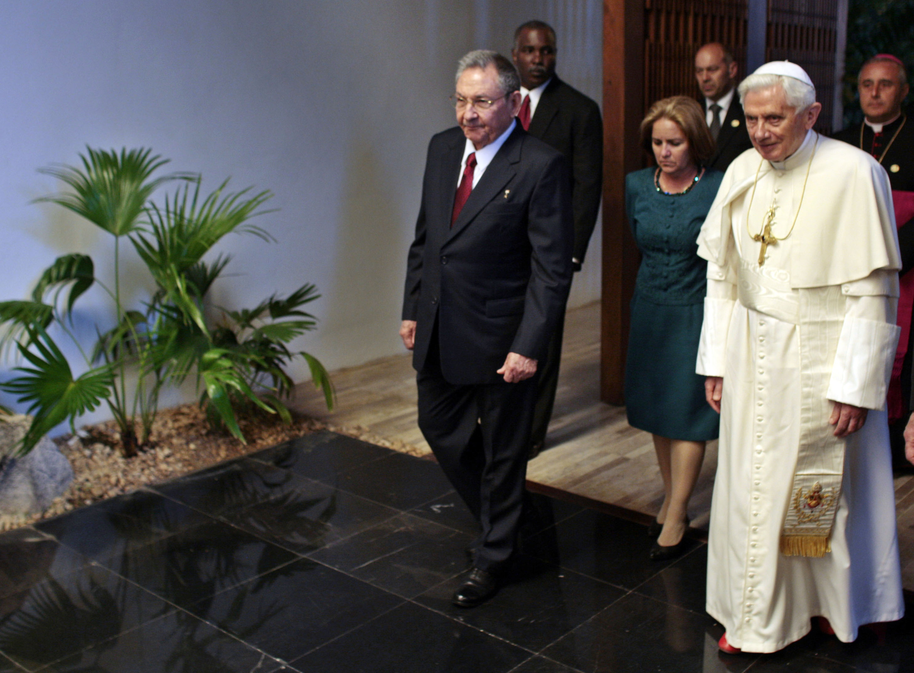 Raúl Castro y Benedicto XVI