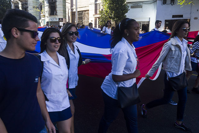 Marcha estudiantes de medicina 03