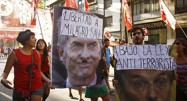 Manifestación por la libertad de Milagro Salas 	1