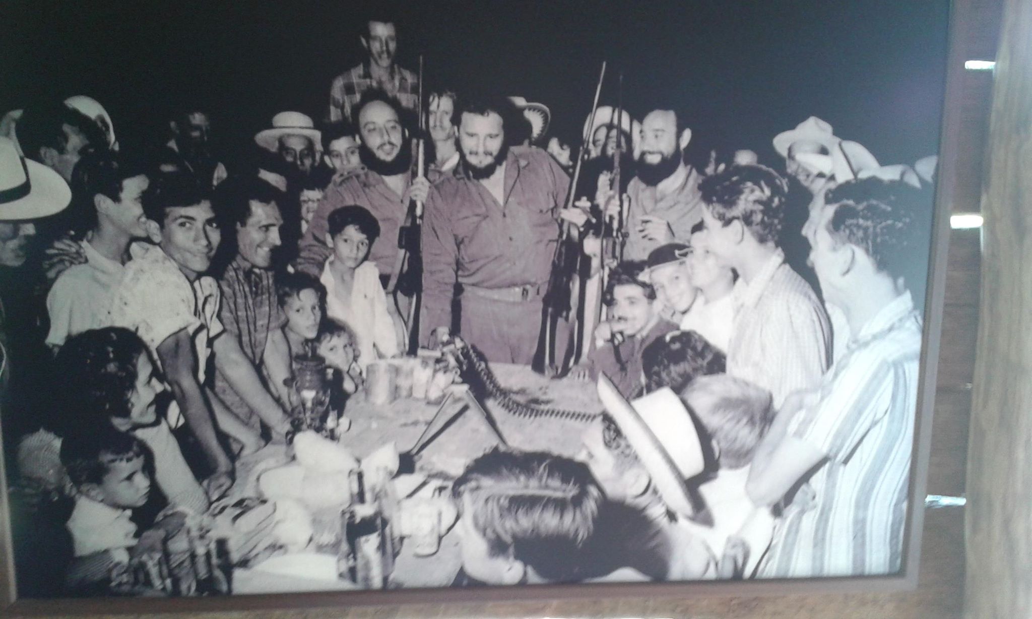 CENA NOCHE CARBONERA FIDEL 4