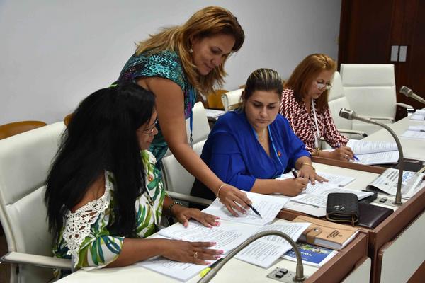 Diputados estudian Anteproyecto