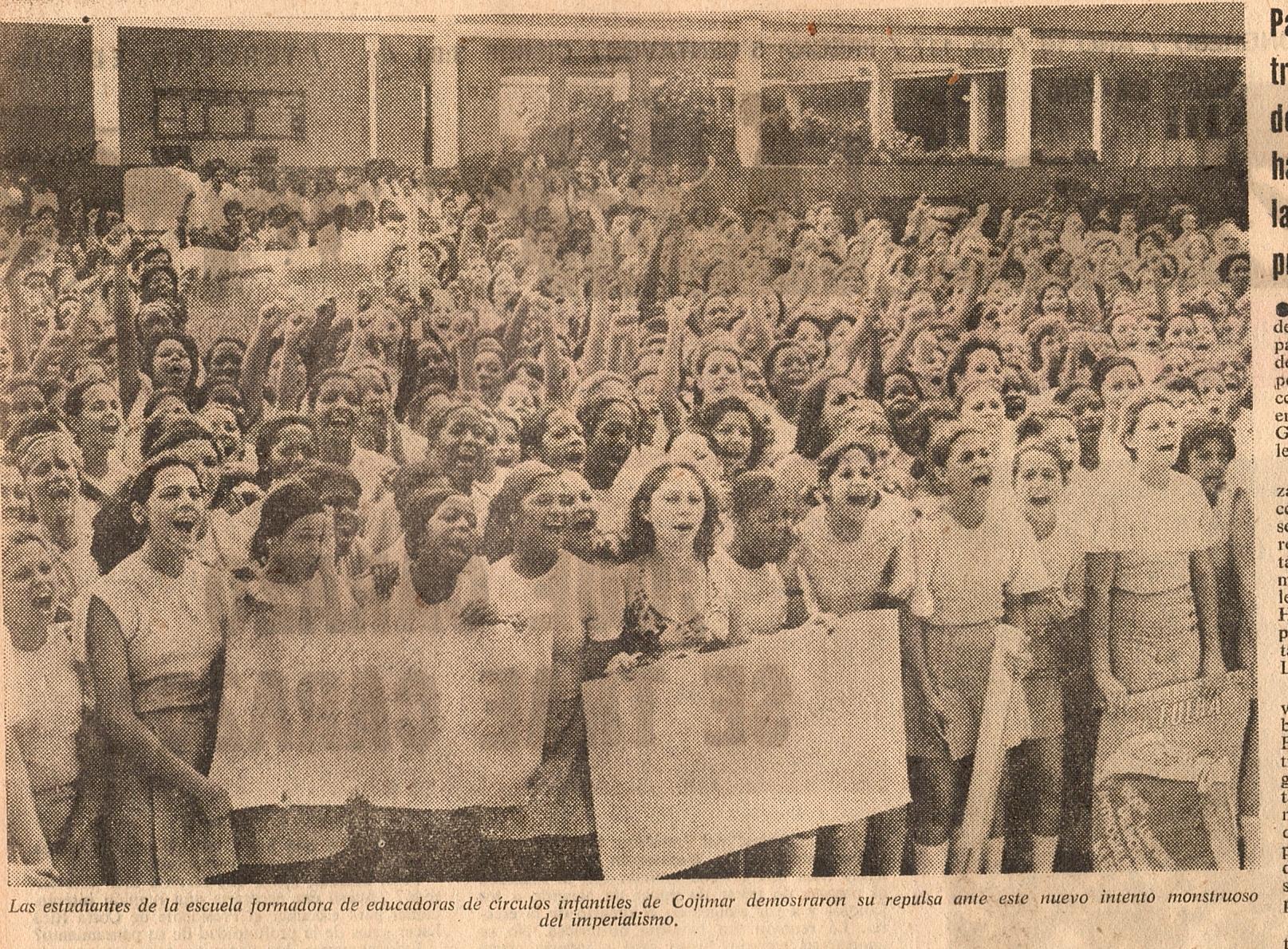 Los estudiantes de la escuela formadora de maestros de Cojímar, demostraron su repudio ante aquel monstruoso hecho del imperialismo