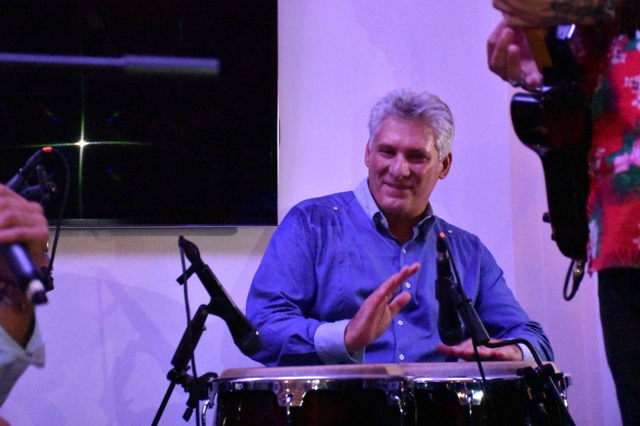 Durante la actividad de clausura de la visita. Durante la actividad de clausura de la visita.