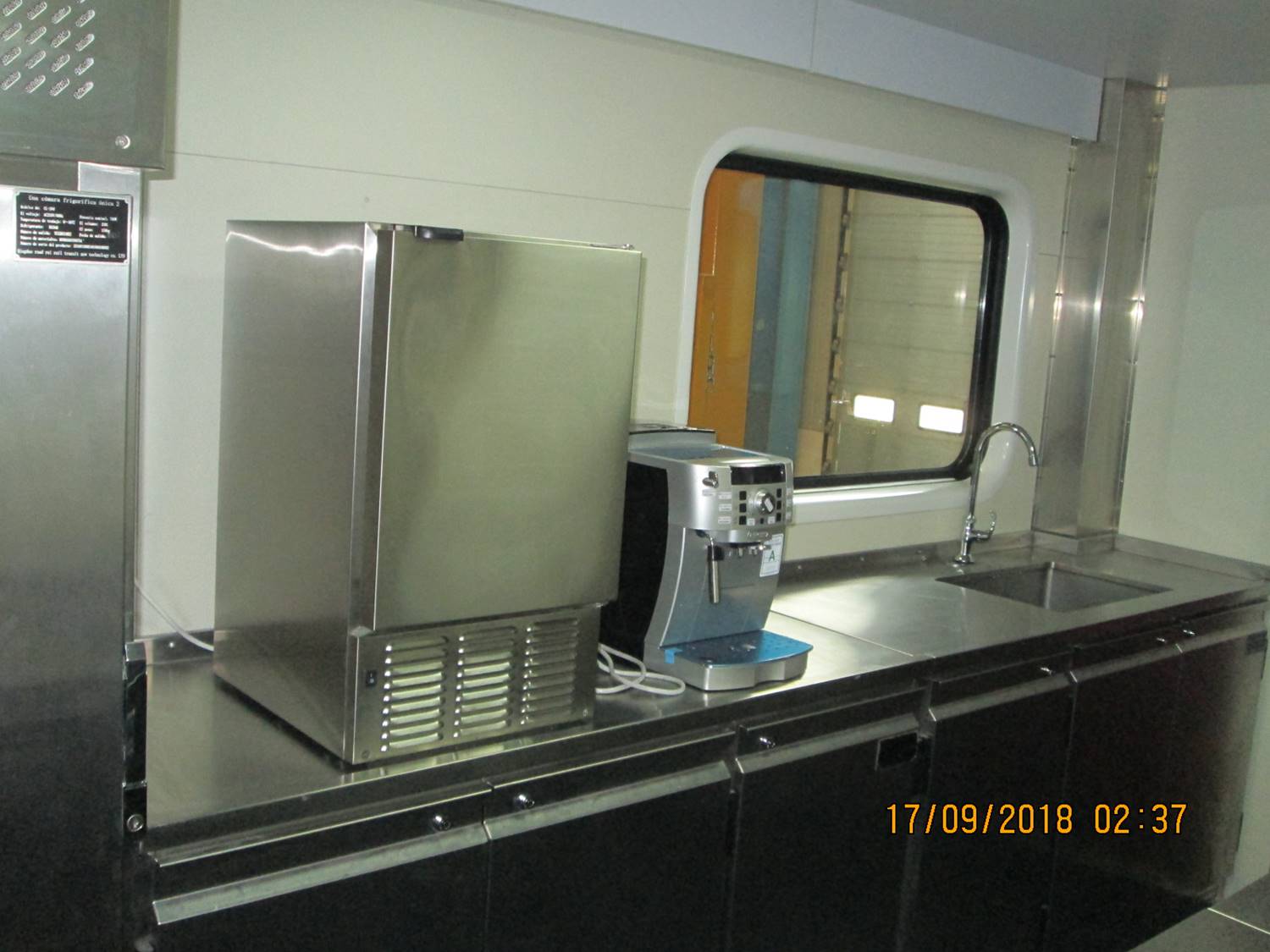 Equipamiento de la cafetería