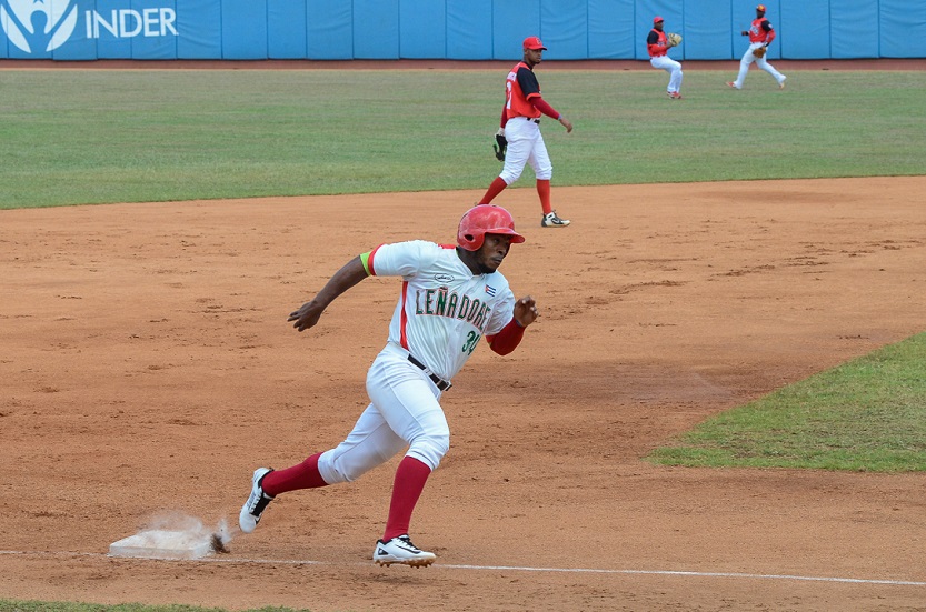 Las Tunas vs. Santiago de Cuba-Béisbol