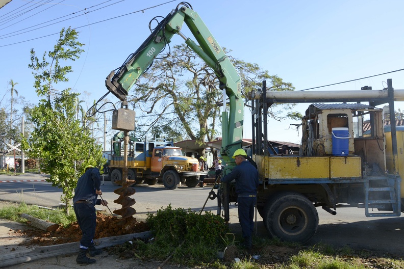 Lineros en Pinar del Río-huracán Ian