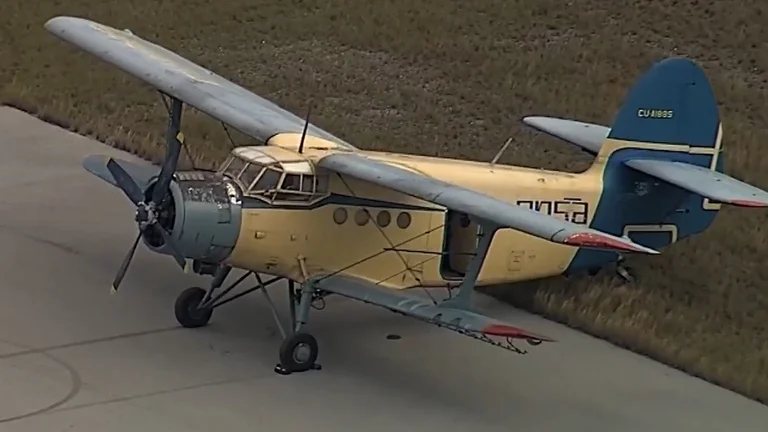 avión monomotor tipo AN-2