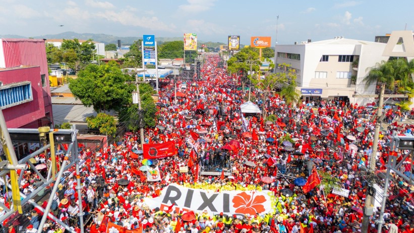Movilización masiva en la ciudad de San Pedro Sula respalda la candidatura de Rixi Moncada. Foto: Tomada de @RixiPresidenta en X Movilización masiva en la ciudad de San Pedro Sula respalda la candidatura de Rixi Moncada. Foto: Tomada de @RixiPresidenta en X