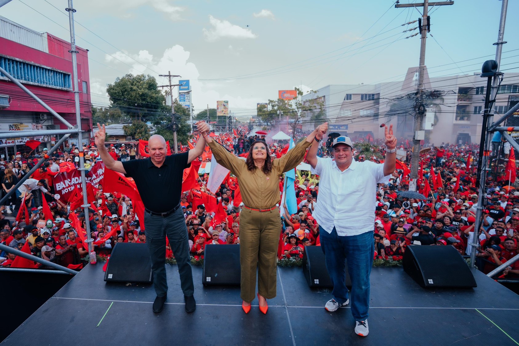Movilización masiva en la ciudad de San Pedro Sula respalda la candidatura de Rixi Moncada. Foto: Tomada de @RixiPresidenta en X Movilización masiva en la ciudad de San Pedro Sula respalda la candidatura de Rixi Moncada. Foto: Tomada de @RixiPresidenta en X