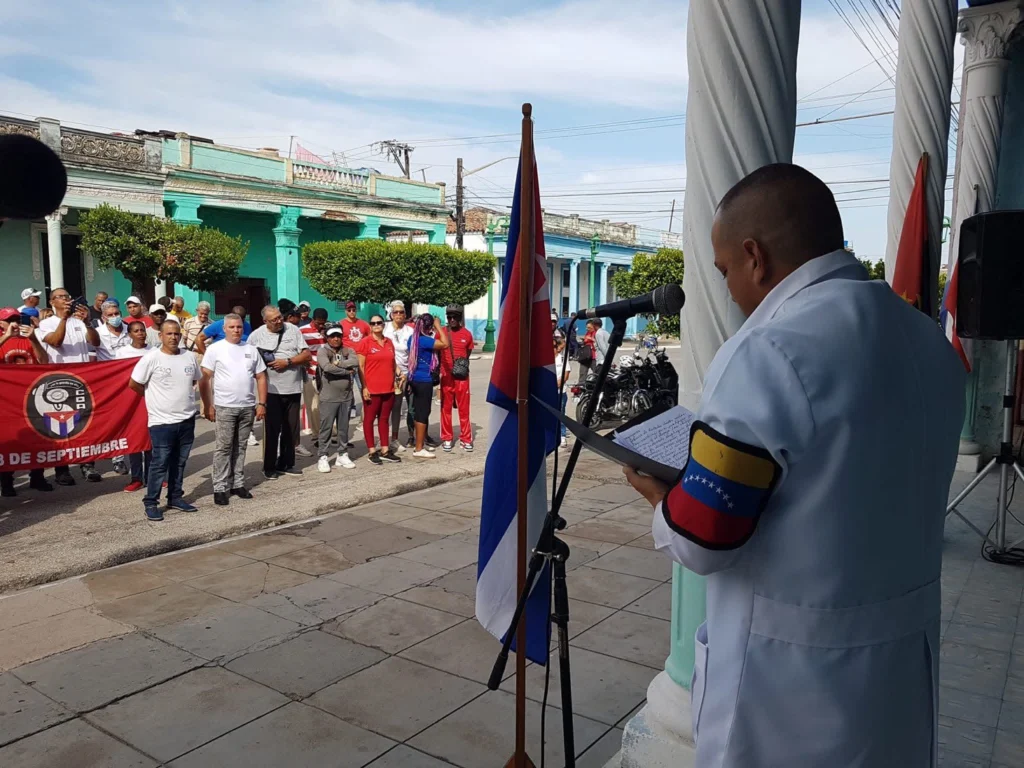 En la ciudad de Camagüey denunciaron el injerencismo de Estados Unidos. Foto: Cadena Agramonte En la ciudad de Camagüey denunciaron el injerencismo de Estados Unidos. Foto: Cadena Agramonte