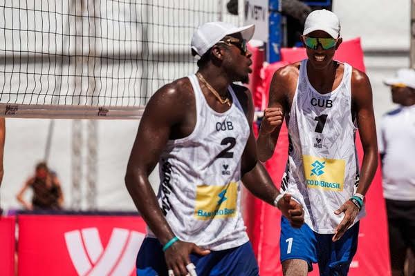 Díaz-Alayo muestran excelente comunicación en sus partidos. Foto: FIVB