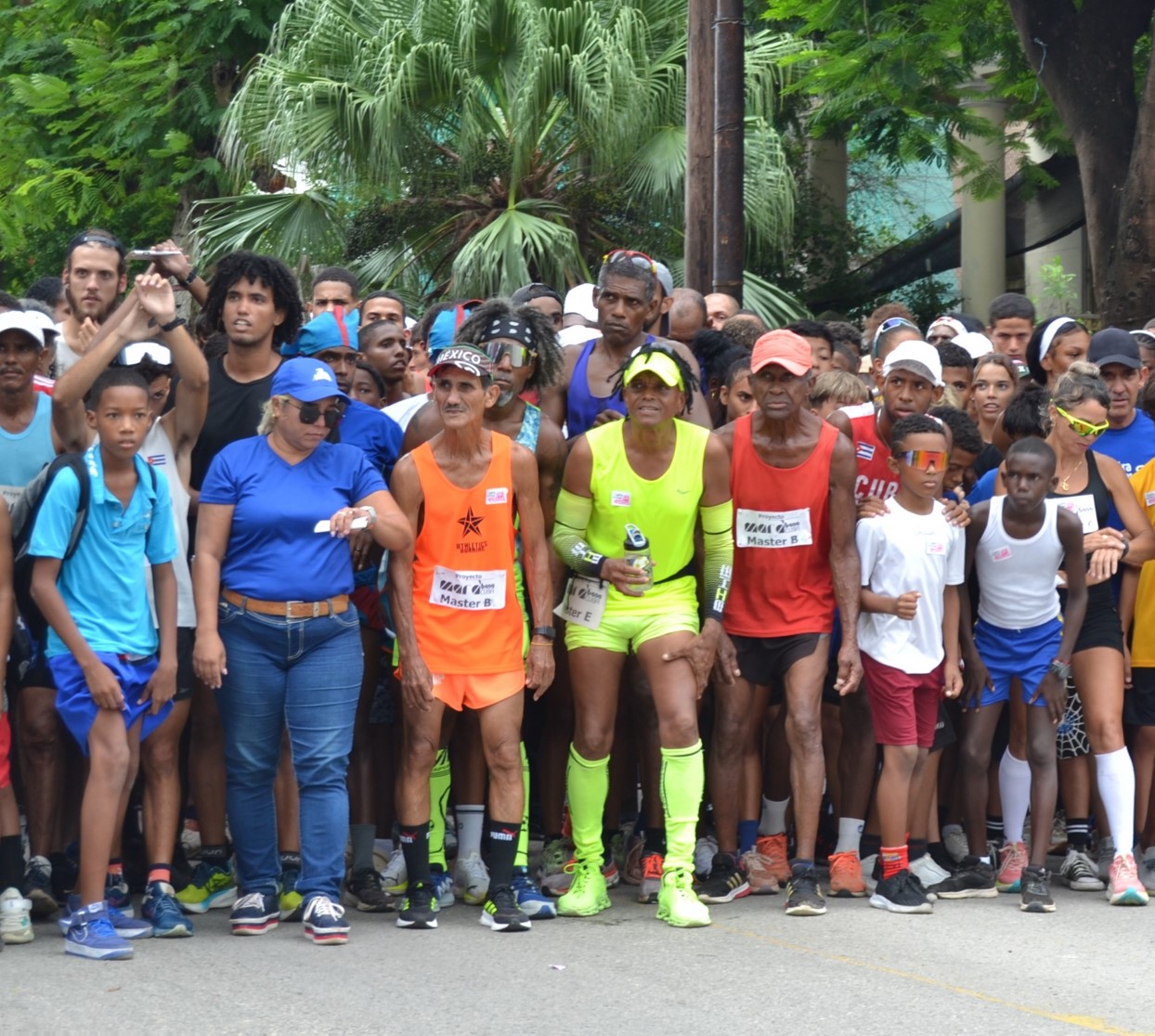 La carrera por el 10 de octubre, en La Habana. Foto: Sheila Moten La carrera por el 10 de octubre, en La Habana. Foto: Sheila Moten