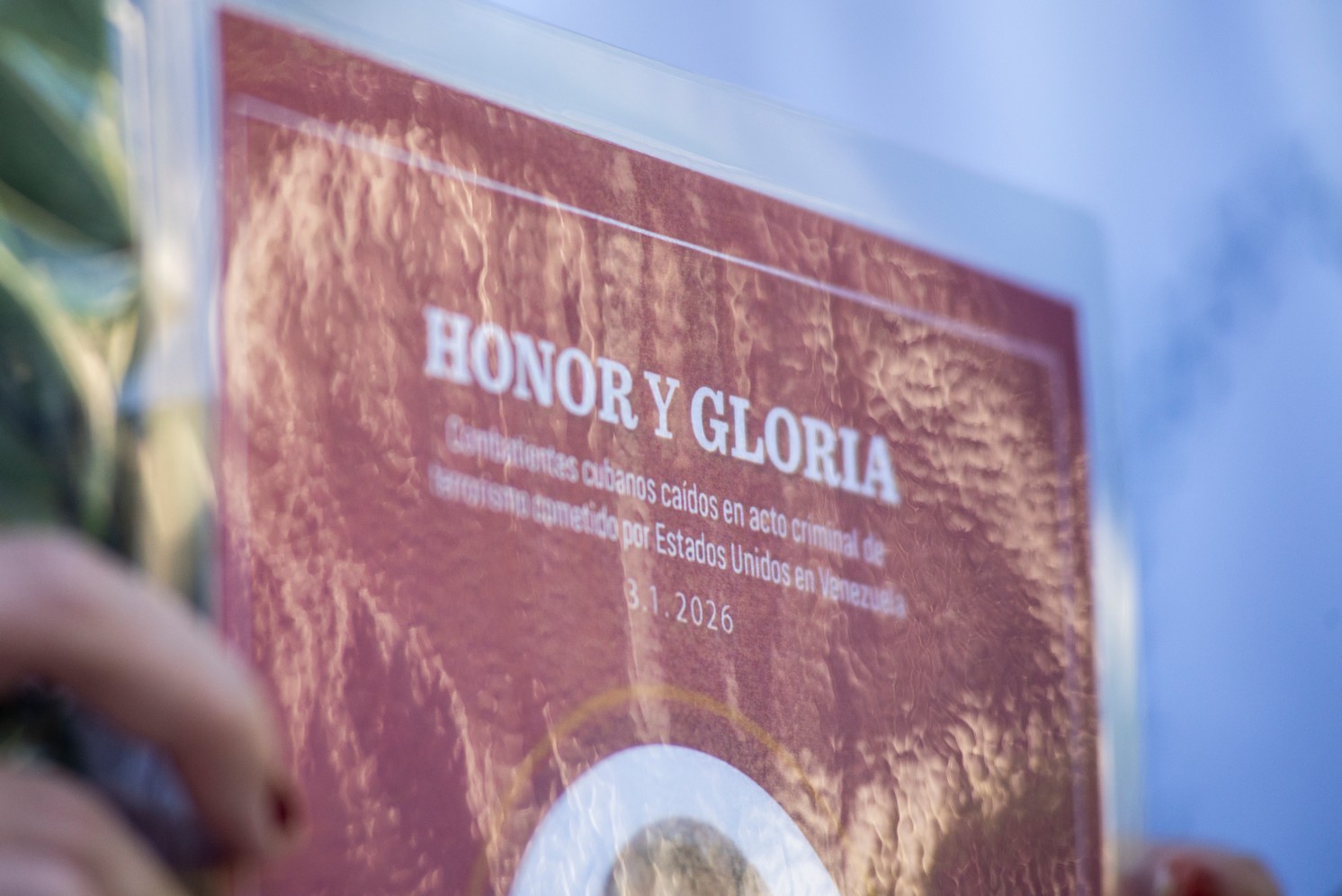 El Alma Mater extiende sus brazos esta vez para denunciar la barbarie