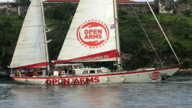 Velero Astral llega a Cuba con carga solidaria de la ONG Open Arms y otras organizaciones.