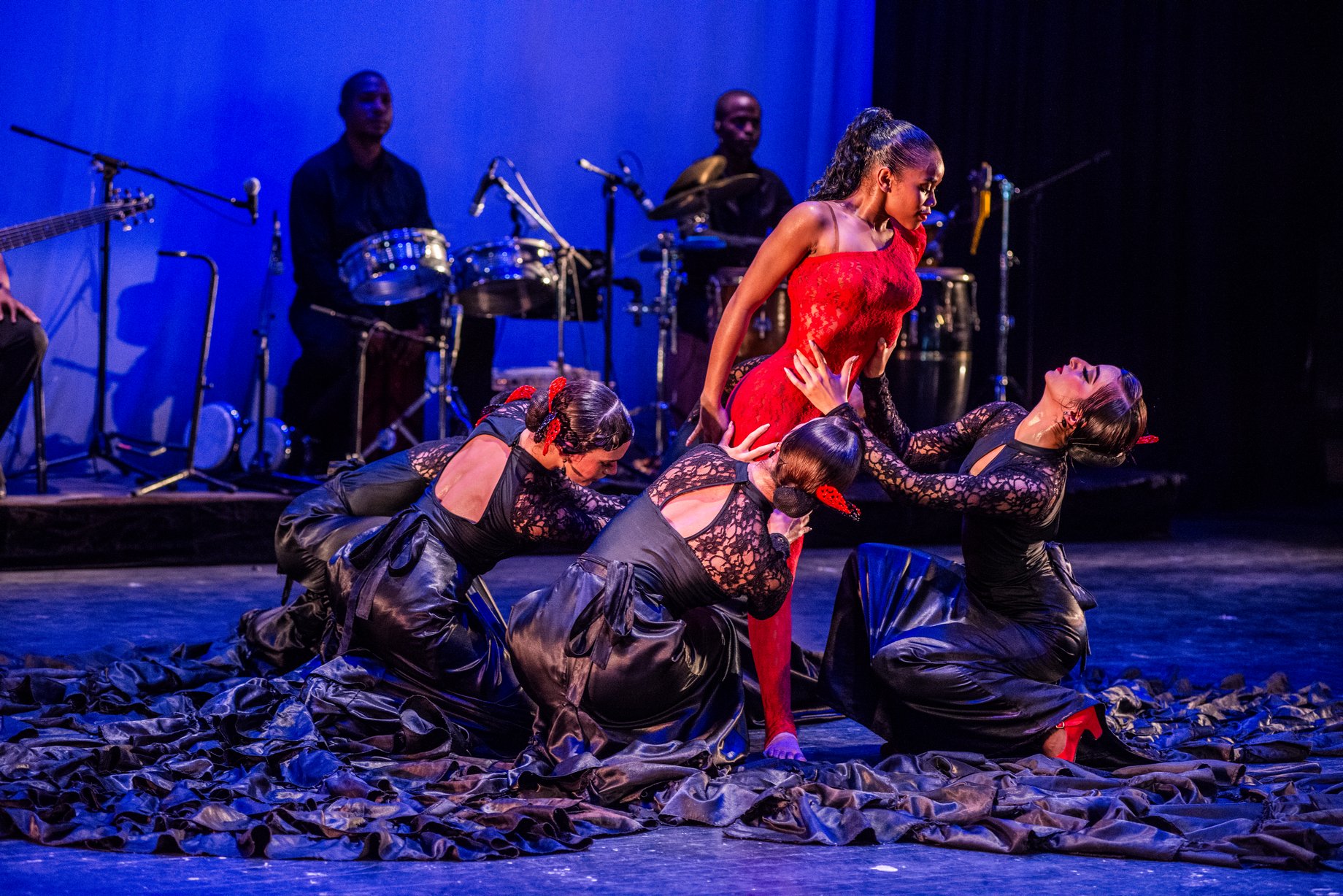 Compañía Lizt Alfonso Dance Cuba en el Teatro Martí